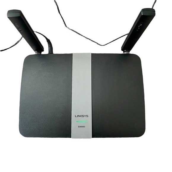 Linksys - AC1200 Dual-Band WiFi‎ 5 Router - Black - Picture 10 of 11